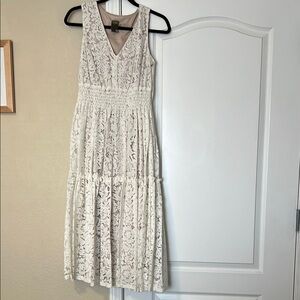 Stunning cream dress TAYLOR size 10